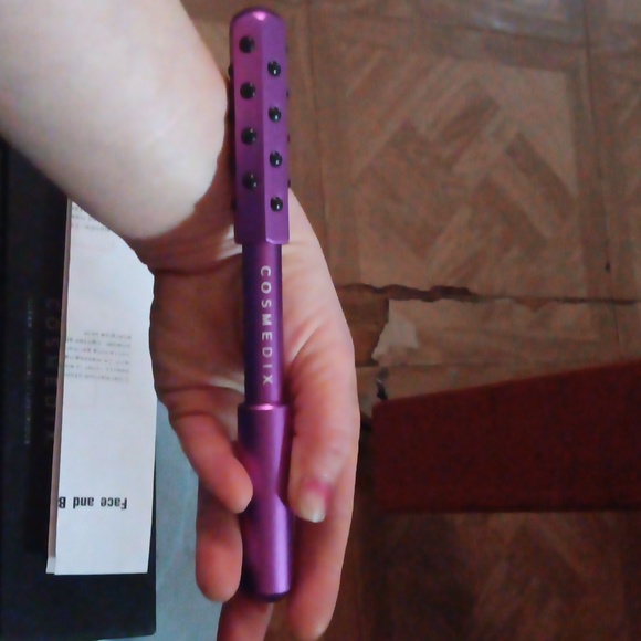 Cosmedix Face and Body Massage Beauty Roller - Picture 8 of 10